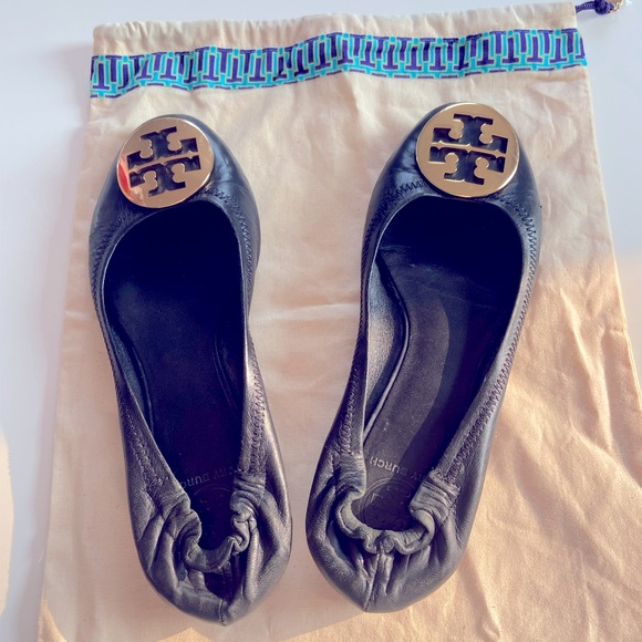 Tory Burch Black Flats with Gold Logo - Picture 3 of 11